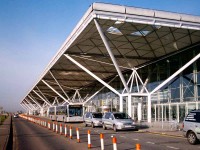 Jak dotrzeć z lotniska Stansted do centrum Londynu?